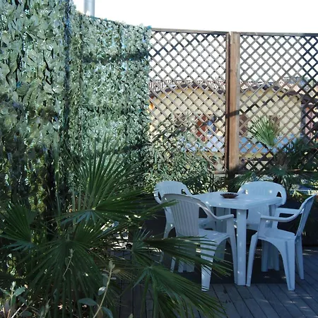 Rose 1 Mit Doppelbett Appartement Desenzano del Garda